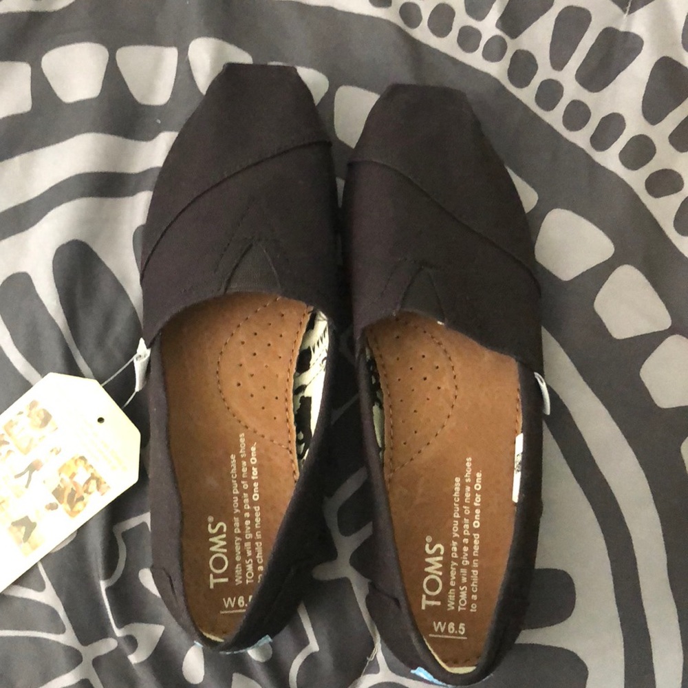 Toms